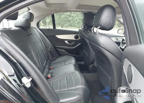 2016 Mercedes-Benz C 300 4Matic/Luxury 4Matic/Sport 4Matic из США, поврежденный, VIN 55SWF4KBXGU117304